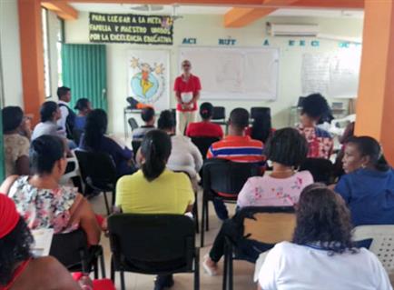 Con éxito se realizó el primer encuentro de formación con comunidades de biblioteca escolar.